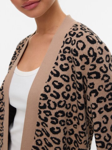 VERO MODA Neuletakki 'VMNANCY' värissä beige