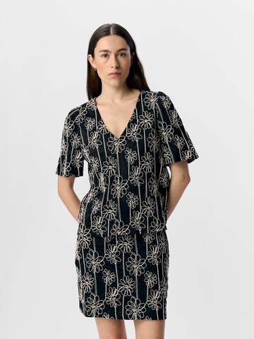 OBJECT Bluse i sort: forside