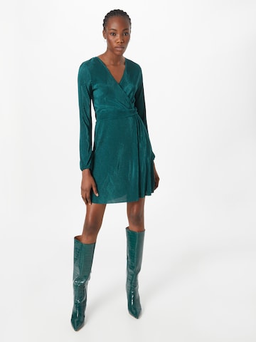 Robe 'Ashley' ABOUT YOU en vert : devant