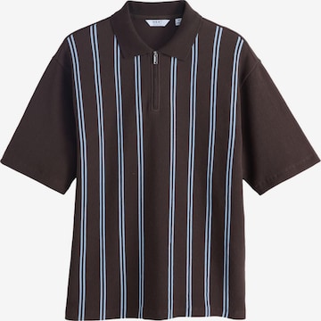 Next T-shirt i blå: framsida