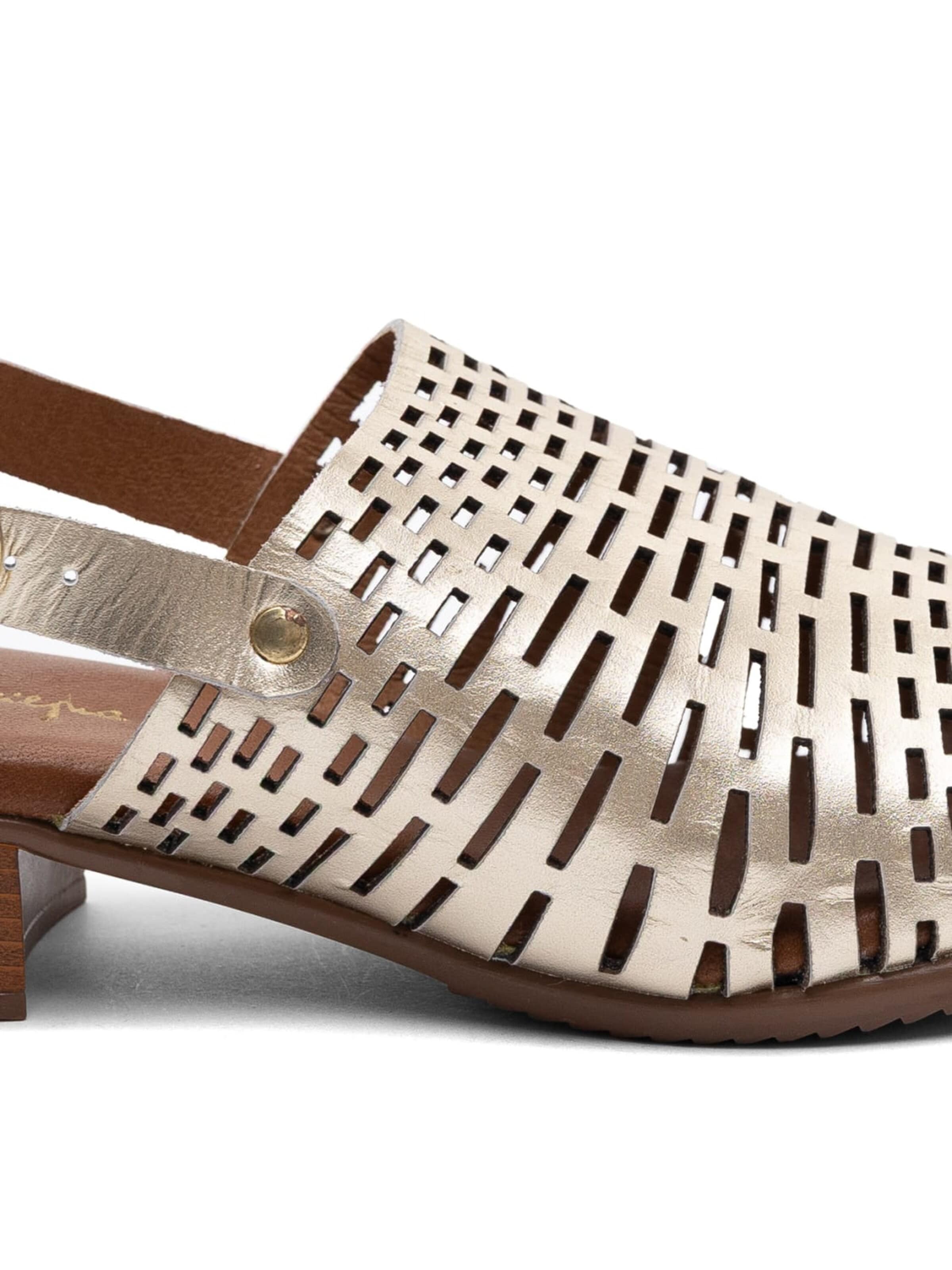 Maciejka Sandal 'E7392-25/00-1' in Gold