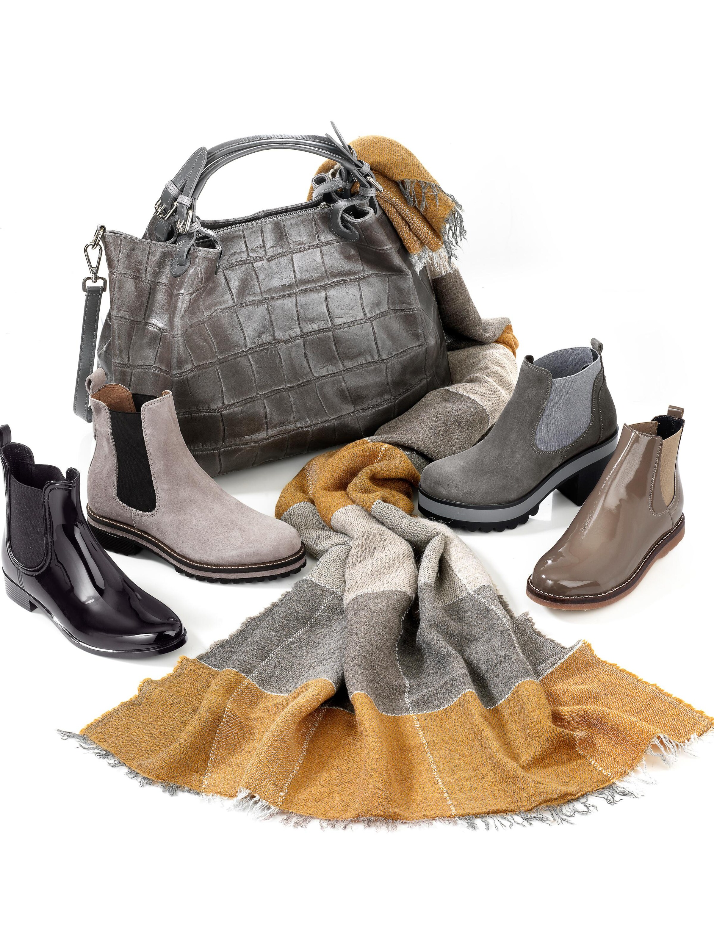 COLLEZIONE ALESSANDRO Scarf 'Karla' in Yellow