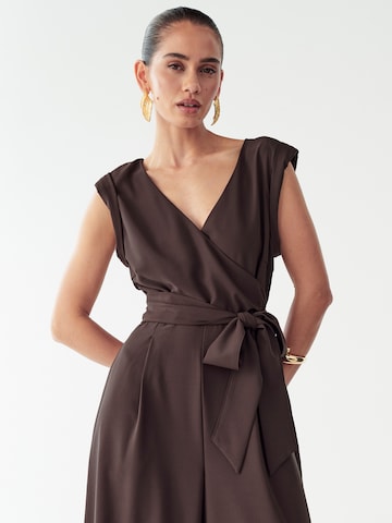 Tuta jumpsuit 'Cali' di St MRLO in marrone