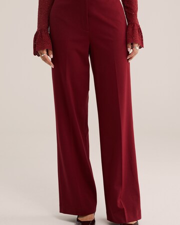 WE Fashion - Perna larga Calças com vincos em vermelho: frente