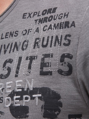 CAMP DAVID - Camiseta en gris