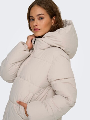 Veste d’hiver 'ONLJuta' ONLY en beige