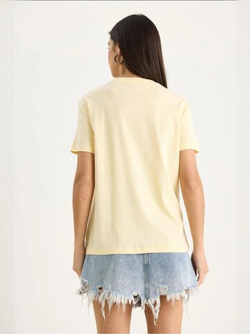 T-shirt Bianco Lucci en jaune