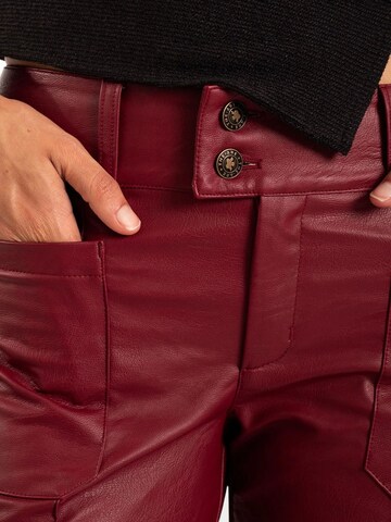 THE-ARE Regular Trousers in Red
