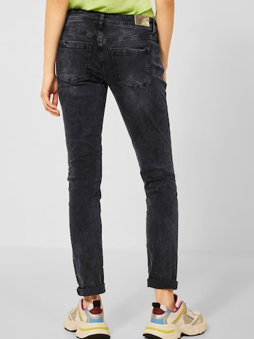 STREET ONE Slimfit Jeans 'Crissi' in Zwart