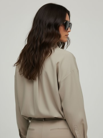 WEARABLE STORIES - Blusa 'Jess' en beige