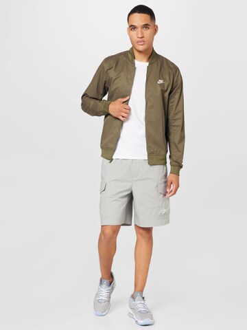 Nike Sportswear Jacke in Grün