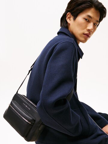 TOMMY HILFIGER Сумка через плечо в Черный: спереди