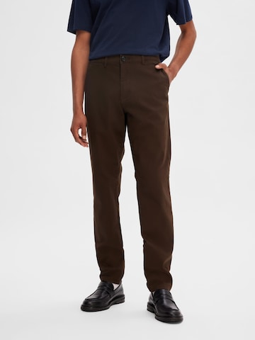 Coupe slim Pantalon chino 'Miles Flex' SELECTED HOMME en marron : devant