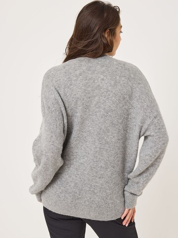 Tamaris Knit Cardigan in Grey