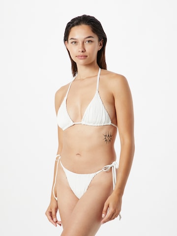 balts Misspap Trijstūra formas Bikini: no priekšpuses