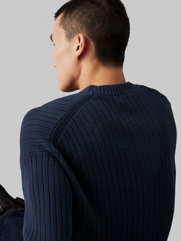 Calvin Klein Jeans Pullover in Blau