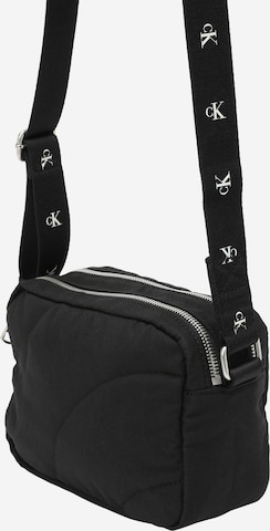 Calvin Klein Jeans Crossbody Bag in Black: front