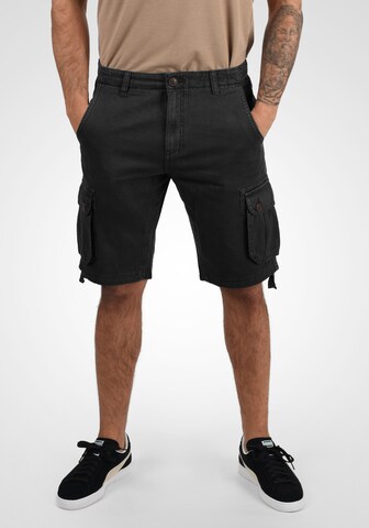 !Solid Regular Cargo Pants 'Vizela' in Black: front