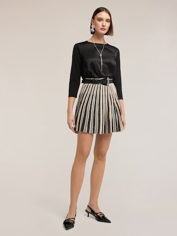 MOTIVI - Top en negro