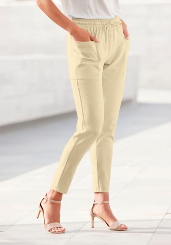 LASCANA - Slimfit Pantalón plisado en beige