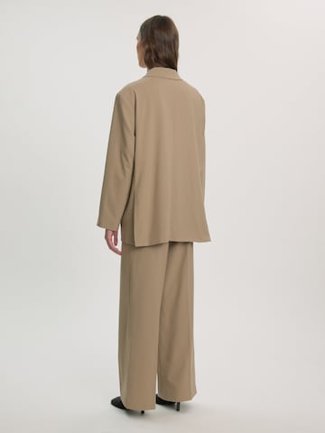 EDITED Blazer 'Arwen' in Beige