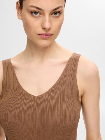 Tops en tricot 'Trixie' SELECTED FEMME en marron