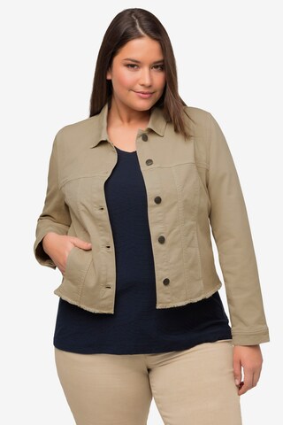 Ulla Popken Between-Season Jacket in Beige: front