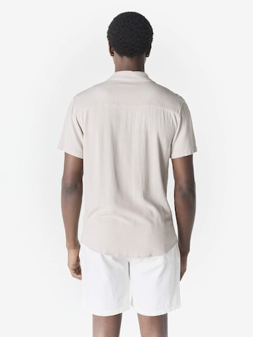 KOROSHI - Ajuste regular Camisa en gris