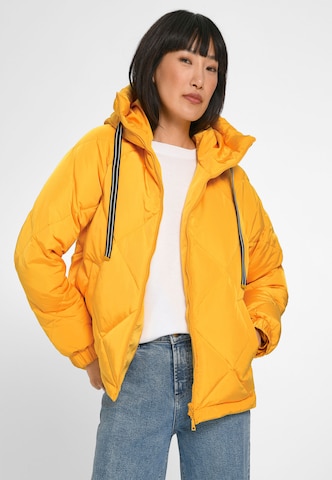 Veste mi-saison Basler en orange : devant