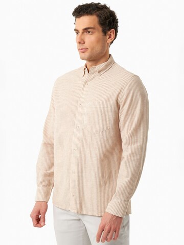 Organication Regular Fit Hemd in Beige