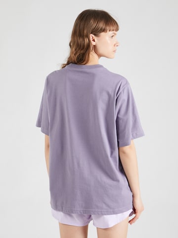 Nike Sportswear - Camisa 'Essentials' em roxo