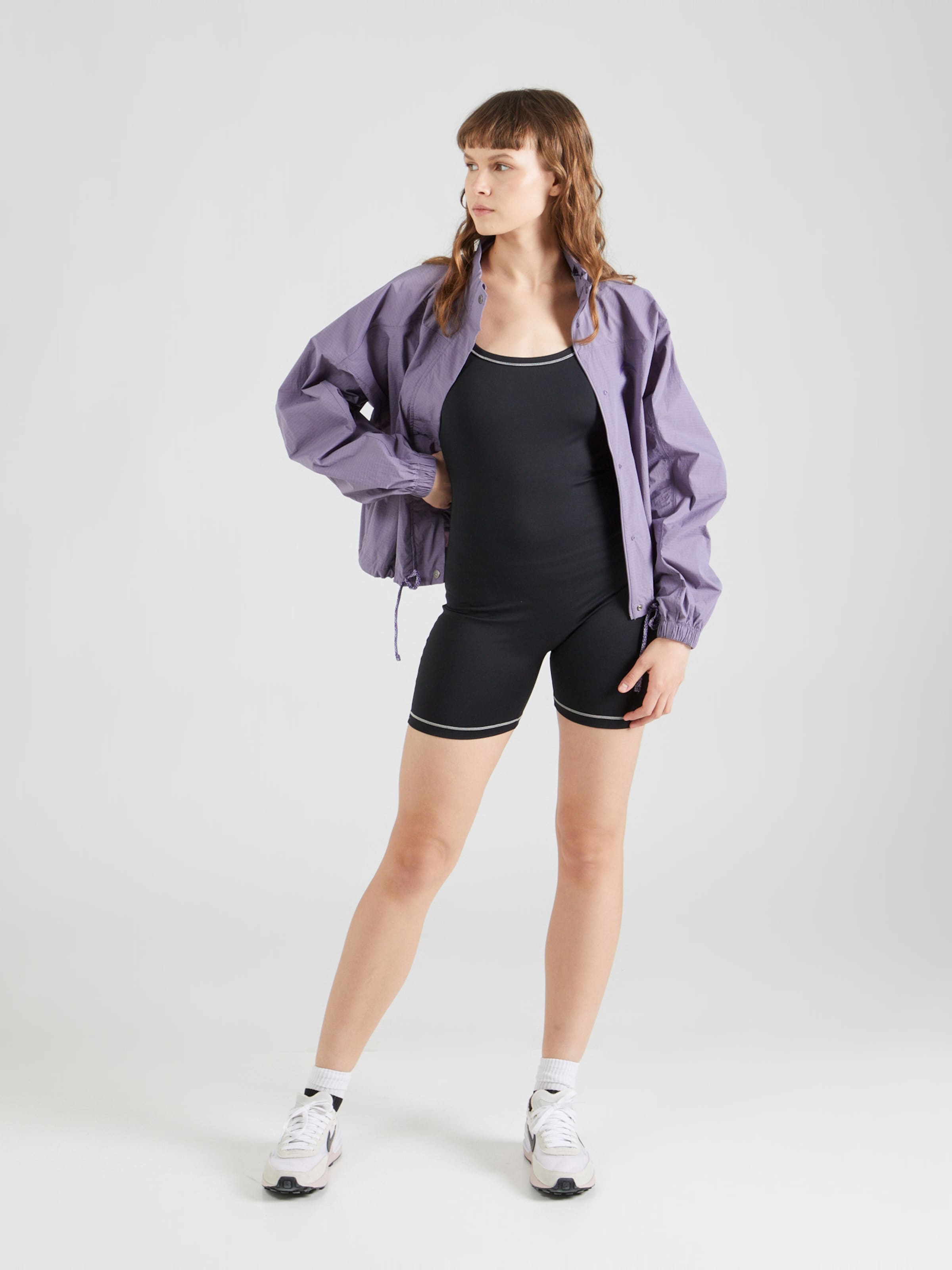 Ropa deportiva one one sale