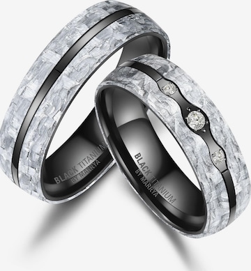 MARRYA Ring 'MARRYA Ehering BT-11 aus Black Titanium – „BLACK & WHITE“ Kollektion' in Zwart: voorkant