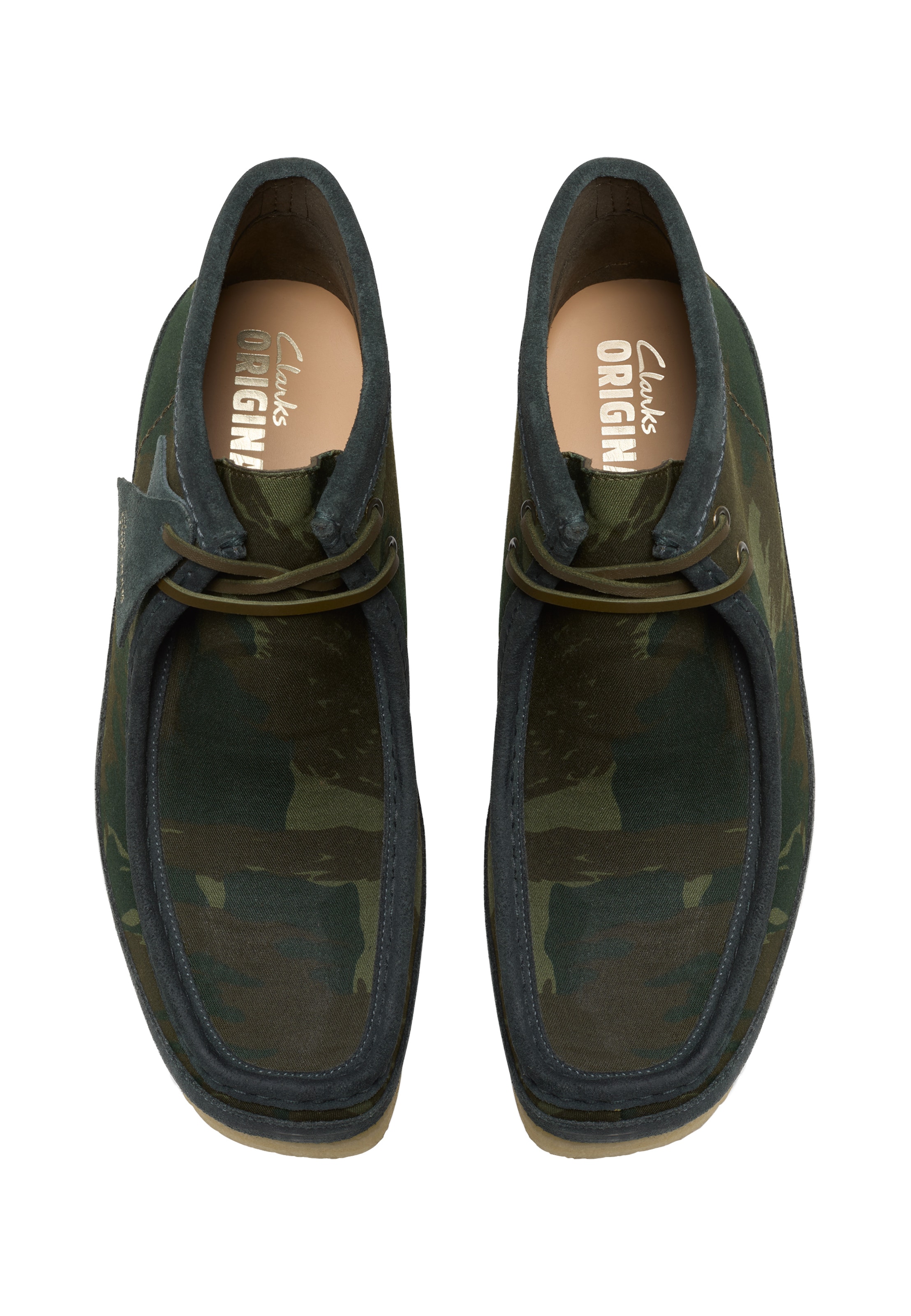 CLARKS Schnürschuhe 'Wallabee Boot' in Grün