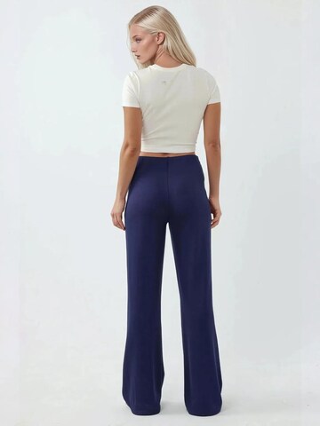 Flared Pantaloni di Hiccup in blu