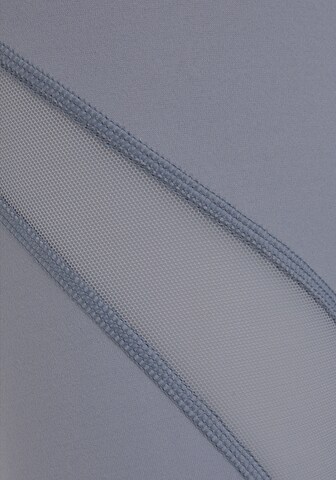 Skinny Pantaloni sportivi di LASCANA ACTIVE in grigio