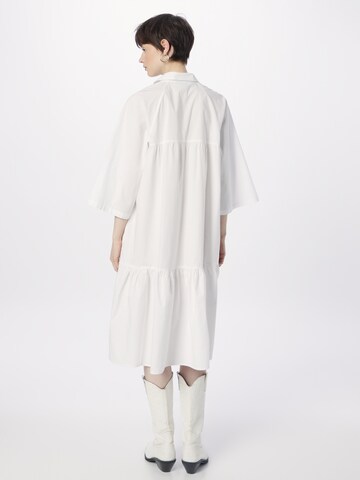 MSCH COPENHAGEN - Vestido camisero en blanco