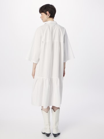 Robe-chemise MSCH COPENHAGEN en blanc