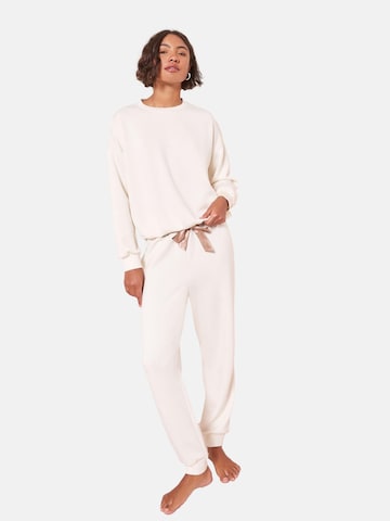 Friends Like These Pyjama in Wit: voorkant