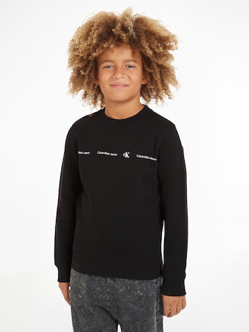 Calvin Klein Jeans Sweatshirt in Schwarz: predná strana