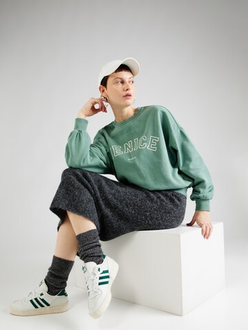 GARCIA Sweatshirt in Groen