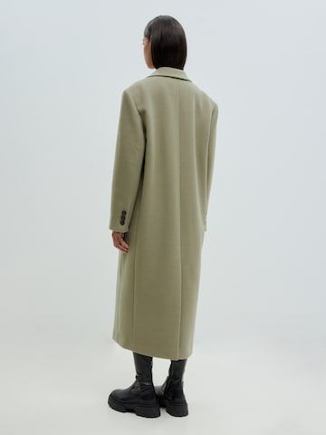 EDITED Between-Seasons Coat 'Domenika' in Green