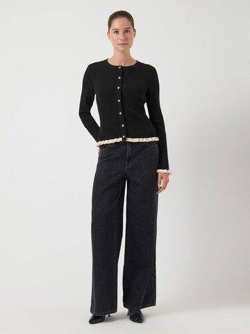 Pullover di YAS in nero