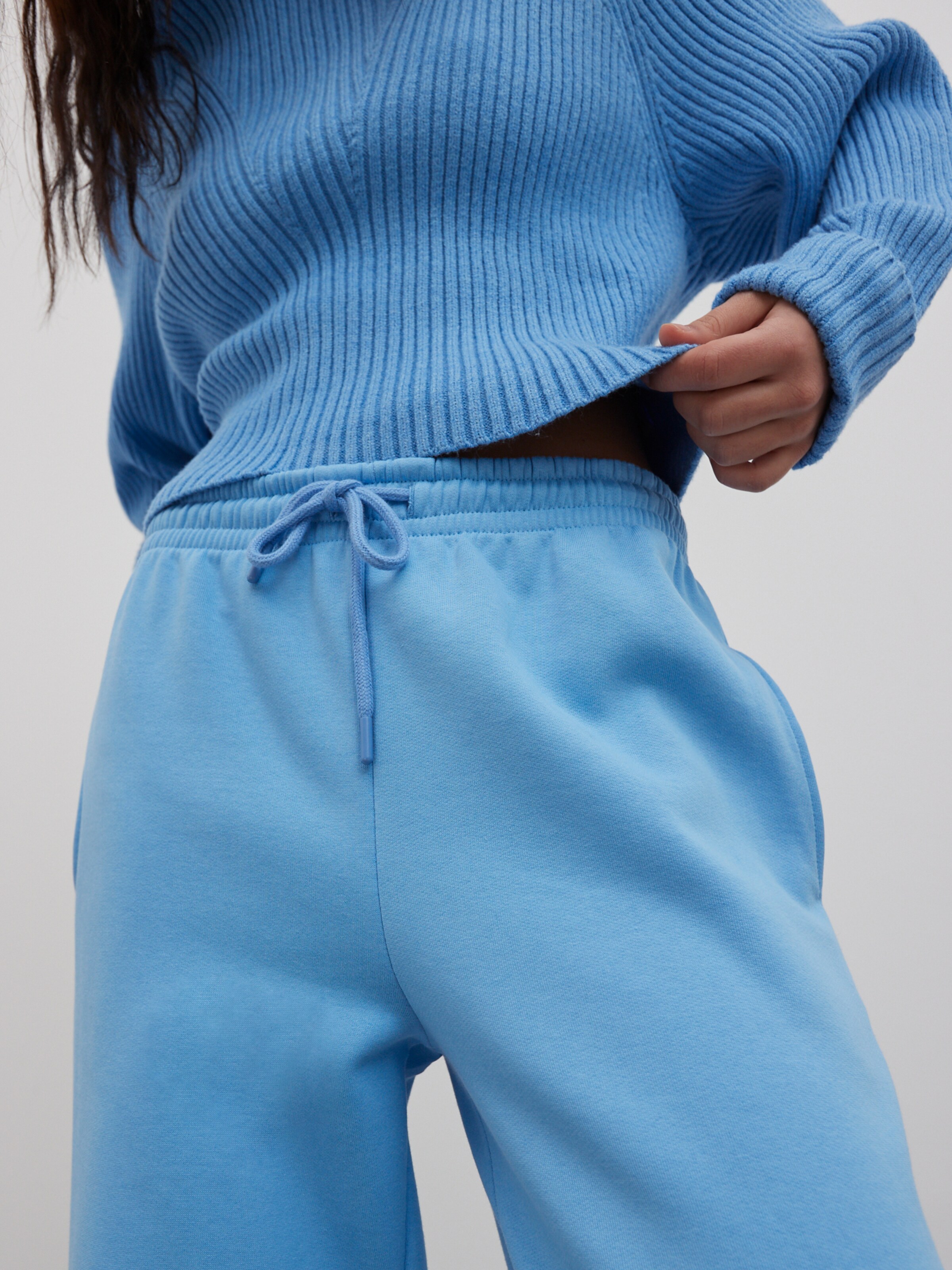 Vêtements Pantalon Sancia EDITED en Bleu Clair 