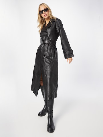 BE EDGY Ανοιξιάτικο και φθινοπωρινό παλτό 'Meleyna' σε μαύρο