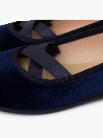 Pisamonas Low shoe in Blue