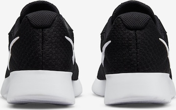 Baskets basses 'Tanjun' Nike Sportswear en noir