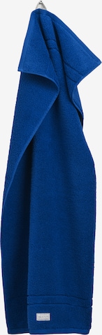 GANT Towel in Blue: front