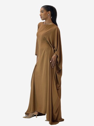 Robe Elara en marron