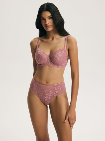 Balconcino Reggiseno 'Schalen-BH Cloe, florale Spitze - für glatte Silhouette unter Kleidung' di ESOTIQ in rosa